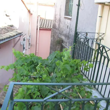 Σπίτι διακοπών Two Floors Traditional Small House Σιναράδες