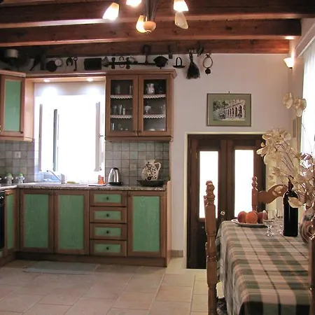 Two Floors Traditional Small House Σπίτι διακοπών