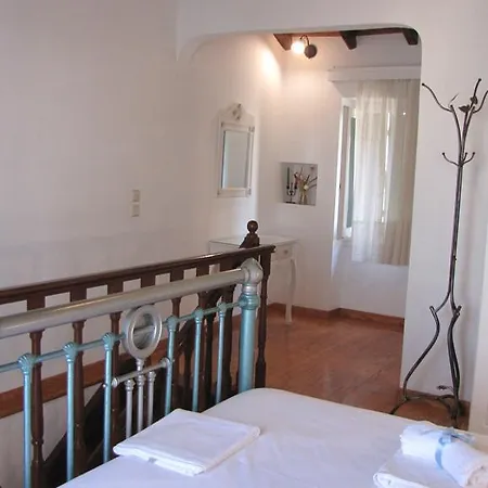 Σπίτι διακοπών Two Floors Traditional Small House