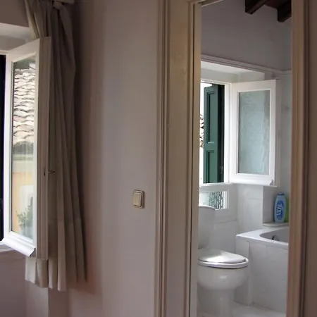 Two Floors Traditional Small House Ferienhaus